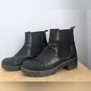 Anthropologie *flawed* Black Leather Chelsea Boots size 8.5